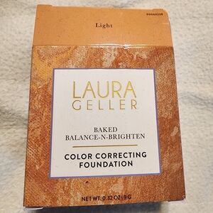 Laura Geller Baked Balance-Brighten Color Correcting Foundation